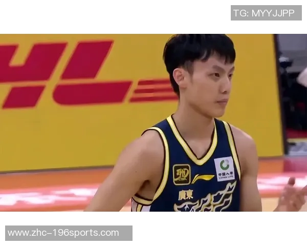 男篮集训早晨气氛轻松张镇麟徐杰亲密互动四名球员因故缺席训练